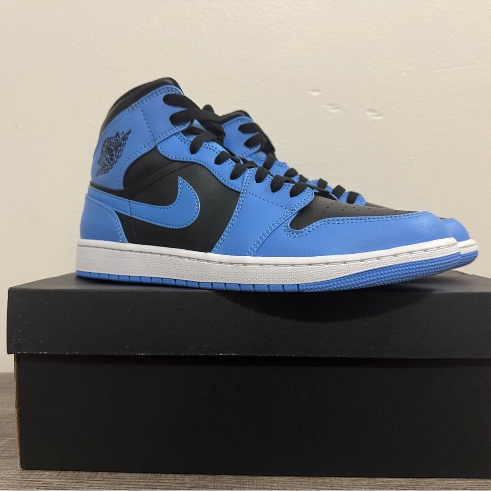 Air Jordan 1 Mid University Blue Men’s Size 10